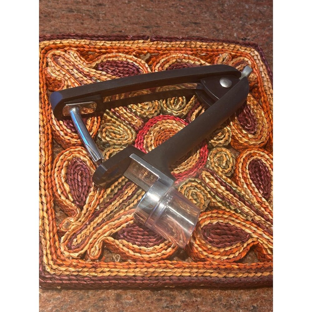 OXO Cherry /Olive Pitter